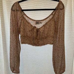 Princess Polly crop long sleeve floral top!
